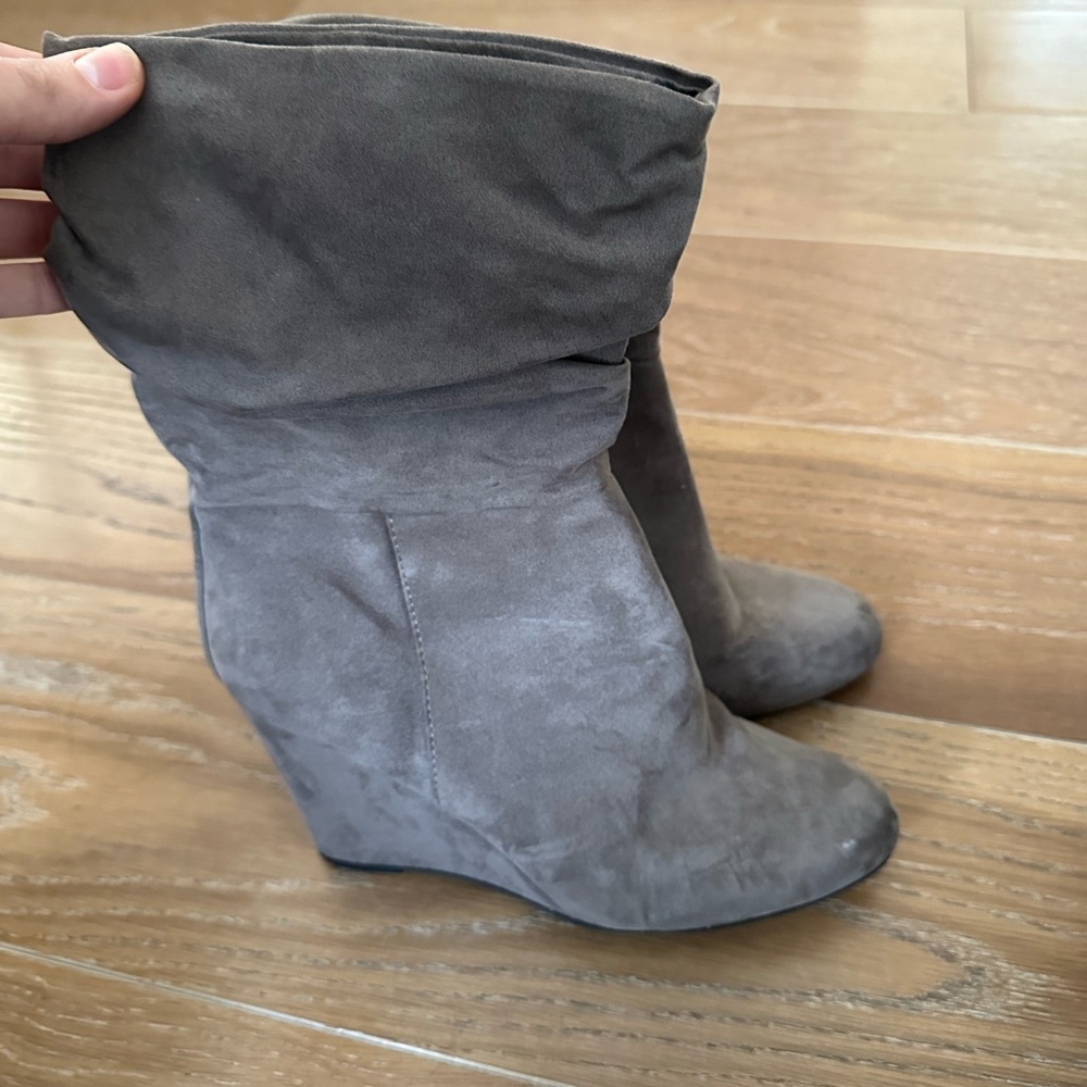 Mushroom wedge booties